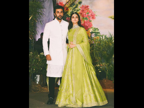 এ কী বললেন রণবীর ! বিয়ে নিয়ে মুখ খুলে সকলকে চমকে দিলেন অভিনেতা এ কী বললেন রণবীর ! বিয়ে নিয়ে মুখ খুলে সকলকে চমকে দিলেন অভিনেতা