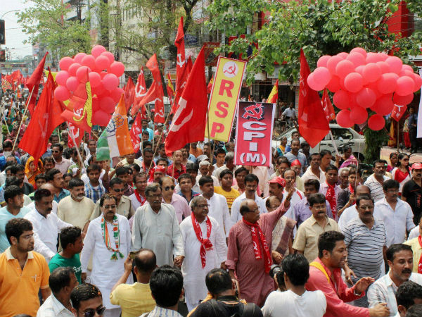 বিরাট-দুর্নীতি এসএসসি-তে! শিক্ষামন্ত্রীকে খোলা চিঠি অশোকের বিরাট-দুর্নীতি এসএসসি-তে! শিক্ষামন্ত্রীকে খোলা চিঠি অশোকের