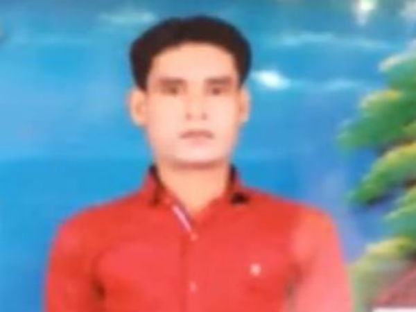 দুবাইয়ে নদিয়ার যুবকের রহস্য মৃত্যু! বাড়িতে ফিরল দেহ দুবাইয়ে নদিয়ার যুবকের রহস্য মৃত্যু! বাড়িতে ফিরল দেহ