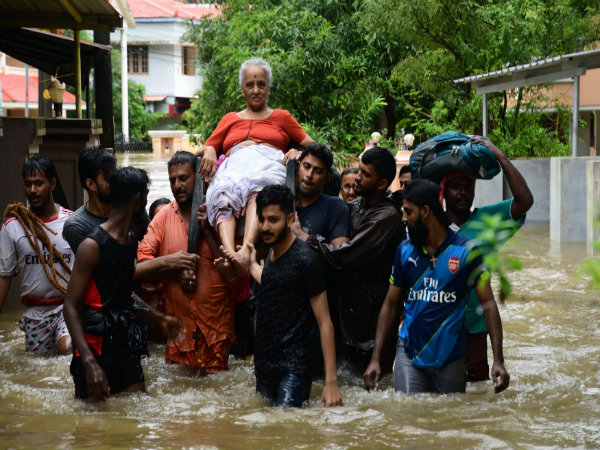 ৪০০ ছাড়াল মৃতের সংখ্যা, বিদ্যুৎ-জলহীন কেরলে অন্য আতঙ্ক ৪০০ ছাড়াল মৃতের সংখ্যা, বিদ্যুৎ-জলহীন কেরলে অন্য আতঙ্ক