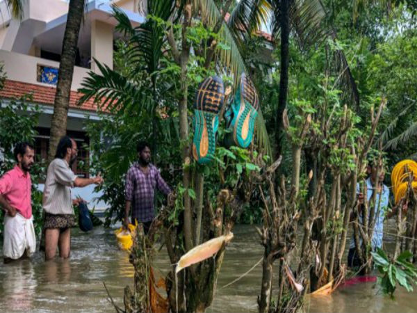 ৪ টি রাজ্যের বন্যা হার মানাচ্ছে কেরলকেও! রিপোর্ট স্বরাষ্ট্রমন্ত্রকের ৪ টি রাজ্যের বন্যা হার মানাচ্ছে কেরলকেও! রিপোর্ট স্বরাষ্ট্রমন্ত্রকের