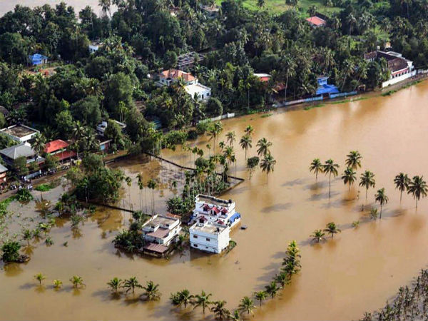 কেরলের বন্যাপীড়িতদের পাশে মমতা, ১০ কোটি ত্রাণ ঘোষণা কেরলের বন্যাপীড়িতদের পাশে মমতা, ১০ কোটি ত্রাণ ঘোষণা