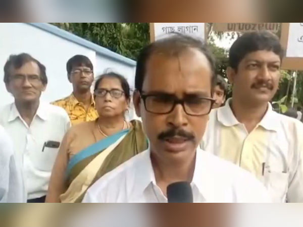 তরুণ শিক্ষকের প্রশ্ন হজম হল না বিডিও-র, প্রকাশ্যেই মেজাজ হারিয়ে শাসানি তরুণ শিক্ষকের প্রশ্ন হজম হল না বিডিও-র, প্রকাশ্যেই মেজাজ হারিয়ে শাসানি