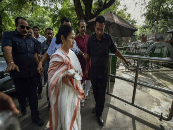 বিজেপি বিরোধী কর্মসূচি! ফের দিল্লি যাচ্ছেন মমতা বিজেপি বিরোধী কর্মসূচি! ফের দিল্লি যাচ্ছেন মমতা