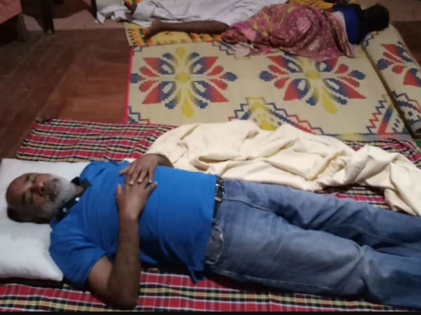 কান্নানথনম স্লিপ চ্যালেঞ্জ! ত্রাণ শিবিরে মন্ত্রীর ঘুমে ব্যঙ্গ-বিদ্রুপের ঝড় কান্নানথনম স্লিপ চ্যালেঞ্জ! ত্রাণ শিবিরে মন্ত্রীর ঘুমে ব্যঙ্গ-বিদ্রুপের ঝড়