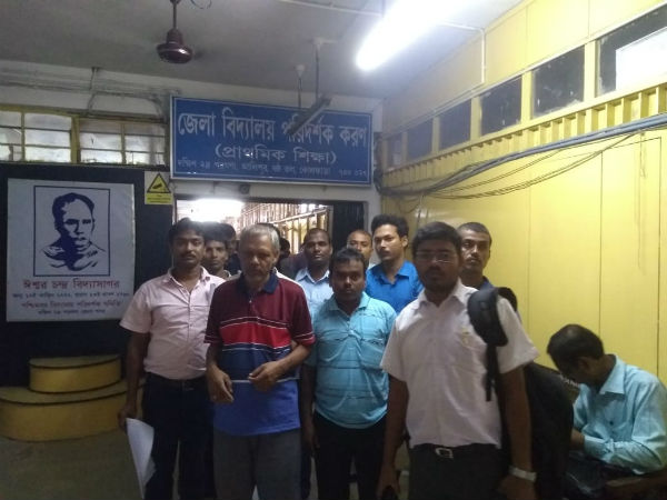 মারধরের বিচার চাইতে এবার আরও বড় পদক্ষেপ শিক্ষকদের মারধরের বিচার চাইতে এবার আরও বড় পদক্ষেপ শিক্ষকদের