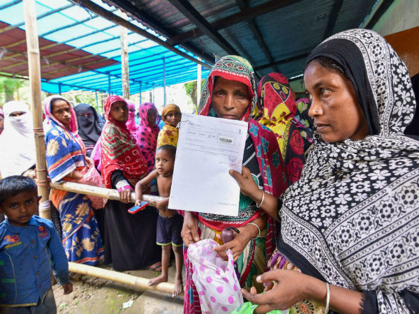 পশ্চিমবঙ্গে ৩ কোটি বাংলাদেশি অনুপ্রবেশকারী পশ্চিমবঙ্গে ৩ কোটি বাংলাদেশি অনুপ্রবেশকারী