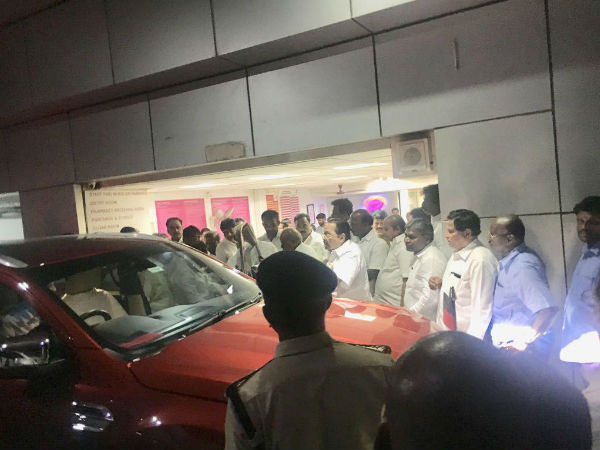 করুণানিধির শারীরিক অবস্থার অবনতি করুণানিধির শারীরিক অবস্থার অবনতি