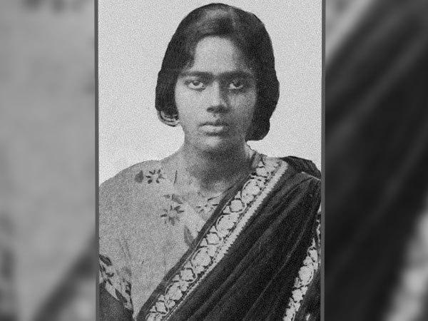 স্বাধীনতা সংগ্রামের ইতিহাসে প্রথম মহিলা শহিদ প্রীতিলতা স্বাধীনতা সংগ্রামের ইতিহাসে প্রথম মহিলা শহিদ প্রীতিলতা