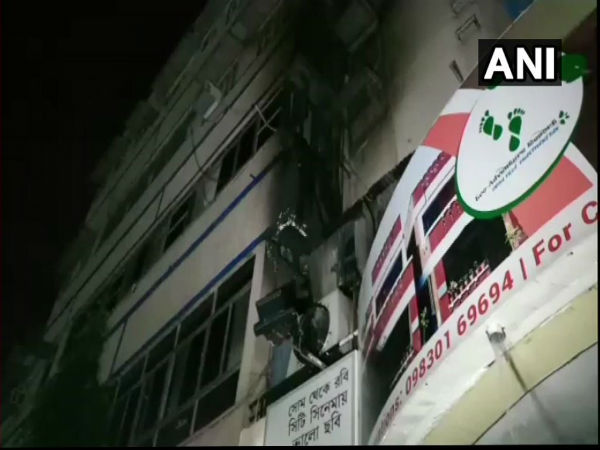 কতটা সুরক্ষিত ছিল প্রিয়া সিনেমা ! দমকলের রিপোর্টে চাঞ্চল্য কতটা সুরক্ষিত ছিল প্রিয়া সিনেমা ! দমকলের রিপোর্টে চাঞ্চল্য