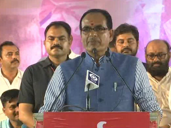 হ্যাঁ আমি মাদারি , বিতর্ক উস্কে আরও যা বললেন বিজেপি-র শিবরাজ হ্যাঁ আমি মাদারি , বিতর্ক উস্কে আরও যা বললেন বিজেপি-র শিবরাজ