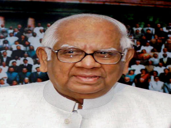 সোমনাথ চট্টোপাধ্যায়ের মৃত্যু ইন্দ্রপতন! প্রতিক্রিয়া বামফ্রন্ট চেয়ারম্যানের সোমনাথ চট্টোপাধ্যায়ের মৃত্যু ইন্দ্রপতন! প্রতিক্রিয়া বামফ্রন্ট চেয়ারম্যানের