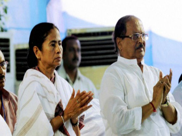 আদালত নয়, মিলেছে মুখ্যমন্ত্রীর অনুমতি! পঞ্চায়েত বোর্ড গঠন নিয়ে বিজ্ঞপ্তি জারির পথে পঞ্চায়েত দফতর আদালত নয়, মিলেছে মুখ্যমন্ত্রীর অনুমতি! পঞ্চায়েত বোর্ড গঠন নিয়ে বিজ্ঞপ্তি জারির পথে পঞ্চায়েত দফতর
