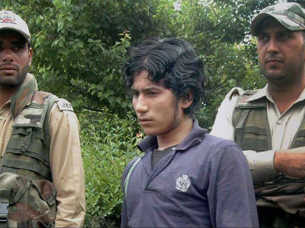 লস্কর জঙ্গি পালানয় ৪ জনের নামে চার্জশিট পেশ এনআইএ-র লস্কর জঙ্গি পালানয় ৪ জনের নামে চার্জশিট পেশ এনআইএ-র