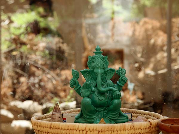 কোথায় রাখবেন গণেশের মূর্তি?