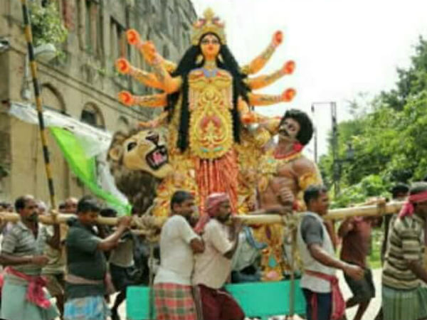 দুর্গাপুজোর মণ্ডপ জ্বালিয়ে দেওয়ার হুঙ্কার ফেসবুকে, বাংলার পুজোয় কেন হিন্দি টিজার দুর্গাপুজোর মণ্ডপ জ্বালিয়ে দেওয়ার হুঙ্কার ফেসবুকে, বাংলার পুজোয় কেন হিন্দি টিজার