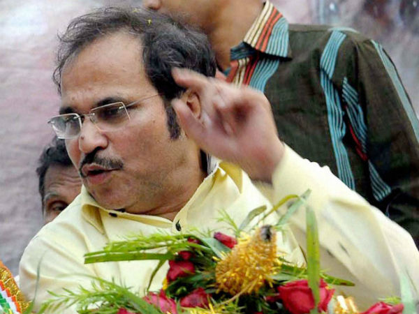 মোদীর হাত শক্ত করলেন মমতা! নালিশ জোরদার অধীরের মোদীর হাত শক্ত করলেন মমতা! নালিশ জোরদার অধীরের