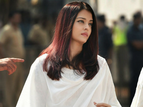 জনসমক্ষে কেন চোখে জল এল অ্যাশের! দেখুন ঘটনার ভিডিও জনসমক্ষে কেন চোখে জল এল অ্যাশের! দেখুন ঘটনার ভিডিও