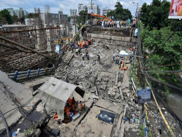 টেন্ডার বের হলেও ব্রিজ সারানোর কাজই শুরু হয়নি! উদ্যোগ না আমলাতান্ত্রিক জটিলতা, উঠছে প্রশ্ন টেন্ডার বের হলেও ব্রিজ সারানোর কাজই শুরু হয়নি! উদ্যোগ না আমলাতান্ত্রিক জটিলতা, উঠছে প্রশ্ন