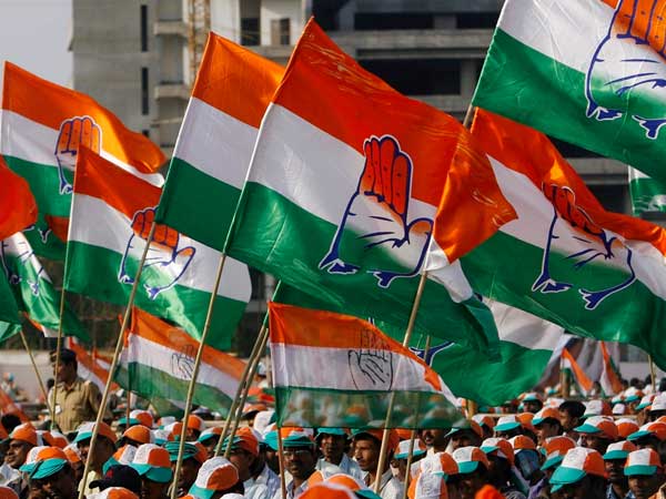 গোয়ায় সরকার গঠনের দাবি জানাল কংগ্রেস, ব্যাকফুটে বিজেপি গোয়ায় সরকার গঠনের দাবি জানাল কংগ্রেস, ব্যাকফুটে বিজেপি