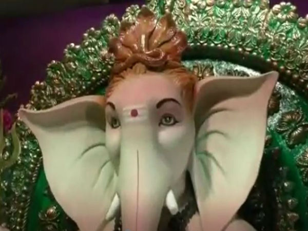 সিদ্ধিদাতা গণেশের আরাধনা! মিলেমিশে এলাকাকার দুই সম্প্রদায়, দেখুন ভিডিও সিদ্ধিদাতা গণেশের আরাধনা! মিলেমিশে এলাকাকার দুই সম্প্রদায়, দেখুন ভিডিও