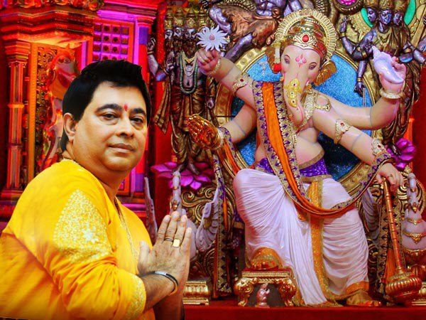 গণেশ বন্দনায় জিৎ , টুইট করলেন গানের ভিডিও গণেশ বন্দনায় জিৎ , টুইট করলেন গানের ভিডিও