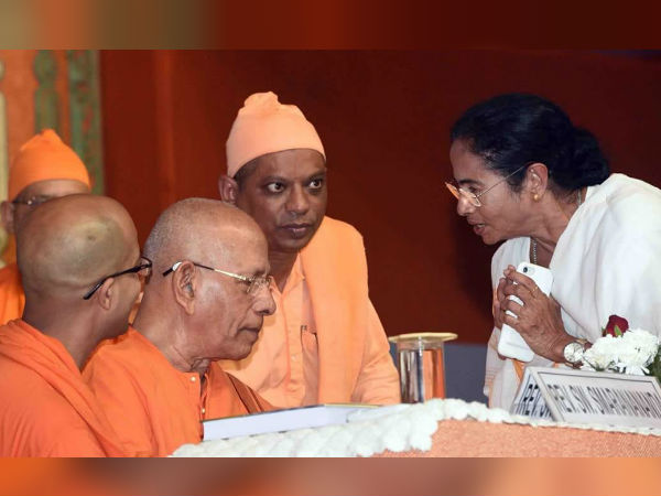 কাকে ভয়, কীসের ভয়! মোদীকে শিকাগো-তোপ মমতার কাকে ভয়, কীসের ভয়! মোদীকে শিকাগো-তোপ মমতার