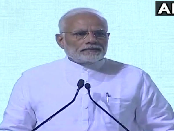 সার্জিক্যাল স্ট্রাইক নিয়ে মুখ খুলে দেশবাসীকে কোন বার্তা দিলেন নরেন্দ্র মোদী সার্জিক্যাল স্ট্রাইক নিয়ে মুখ খুলে দেশবাসীকে কোন বার্তা দিলেন নরেন্দ্র মোদী