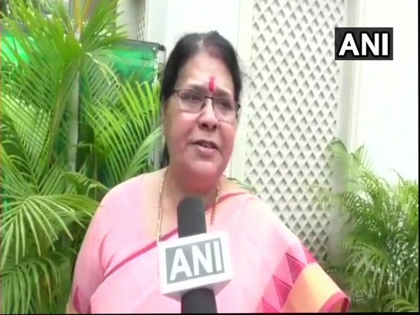 নির্বাচনের আগেই ধাক্কা মোদীর দলে! ইস্তফা দিয়ে প্রাক্তন ক্যাবিনেট মন্ত্রী যোগ দিলেন রাহুলের দলে নির্বাচনের আগেই ধাক্কা মোদীর দলে! ইস্তফা দিয়ে প্রাক্তন ক্যাবিনেট মন্ত্রী যোগ দিলেন রাহুলের দলে