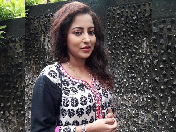 শিলিগুড়িতে অস্বাভাবিক মৃত্যু অভিনেত্রীর! আত্মহত্যা বলে অনুমান পুলিশের শিলিগুড়িতে অস্বাভাবিক মৃত্যু অভিনেত্রীর! আত্মহত্যা বলে অনুমান পুলিশের