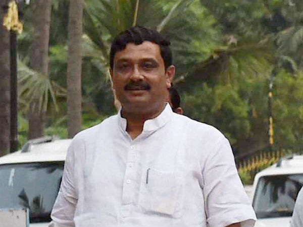 ‘শিয়রে শমন বিজেপি! আল্লানাম ছেড়ে দুর্গানাম জপছেন মমতা’ ‘শিয়রে শমন বিজেপি! আল্লানাম ছেড়ে দুর্গানাম জপছেন মমতা’