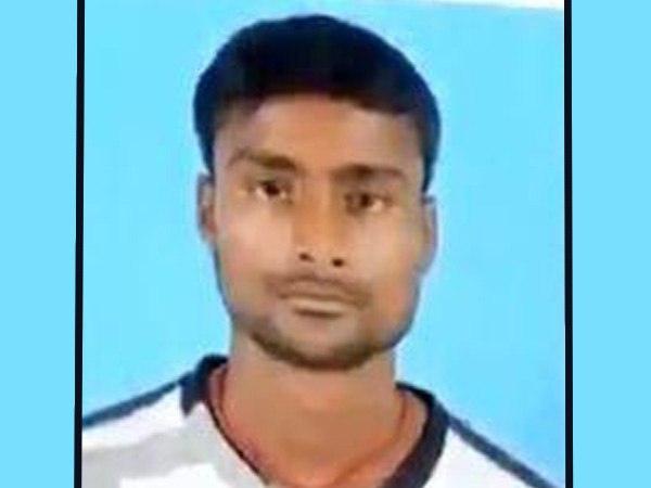 খাস কলকাতায় গণপিটুনির অভিযোগ! যুবকের মৃত্যুতে গ্রেফতার তিন বন্ধু খাস কলকাতায় গণপিটুনির অভিযোগ! যুবকের মৃত্যুতে গ্রেফতার তিন বন্ধু