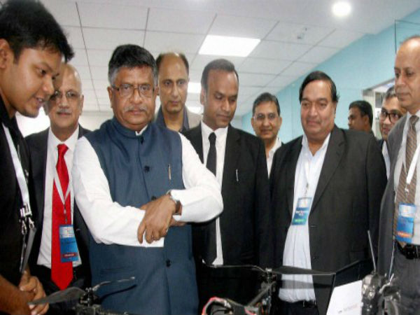 শাসকদলকে ভোট দিলেই খুন! চড়া আক্রমণ রবিশঙ্কর প্রসাদের শাসকদলকে ভোট দিলেই খুন! চড়া আক্রমণ রবিশঙ্কর প্রসাদের
