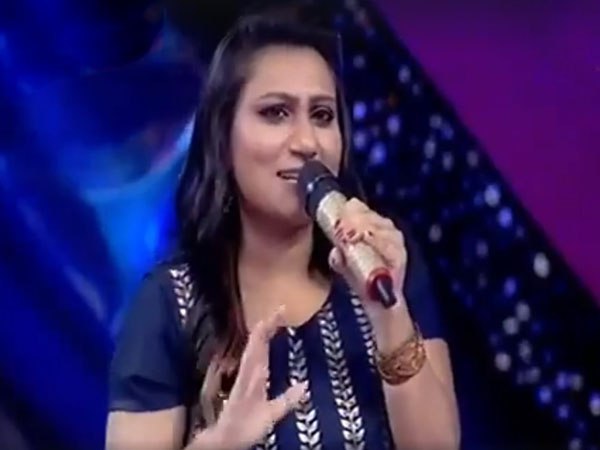 সারেগামাপা-র মঞ্চে বাংলাদেশী প্রতিযোগীর এই গান এখন ভাইরাল, দেখুন ভিডিও সারেগামাপা-র মঞ্চে বাংলাদেশী প্রতিযোগীর এই গান এখন ভাইরাল, দেখুন ভিডিও