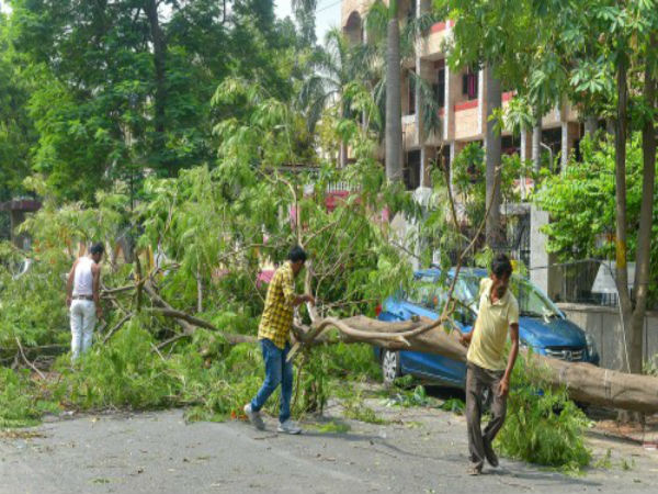 ঝড়ের পূর্বাভাস, বন্দরে সতর্কবার্তা