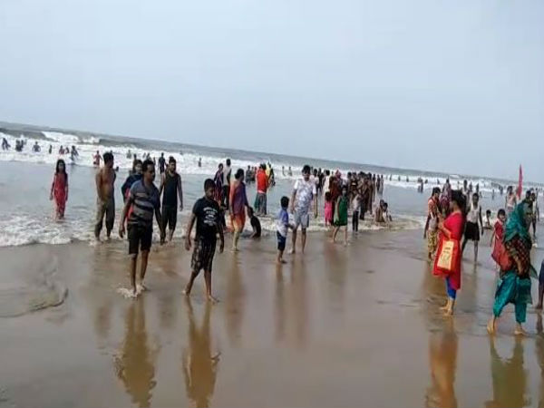 পর্যটকদের সতর্কবার্তা