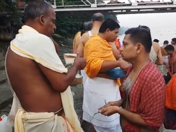 পূর্বপুরুষকে স্মরণ