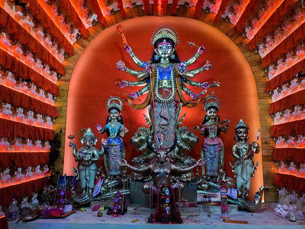 মকর