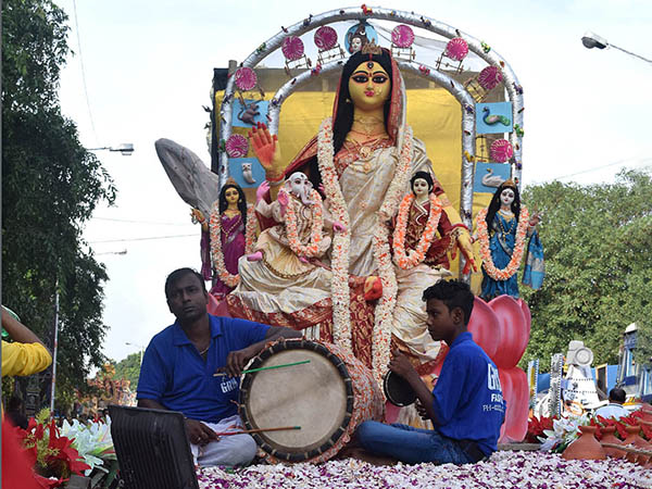 মেগা কার্নিভালে বিদেশি প্রতিনিধি