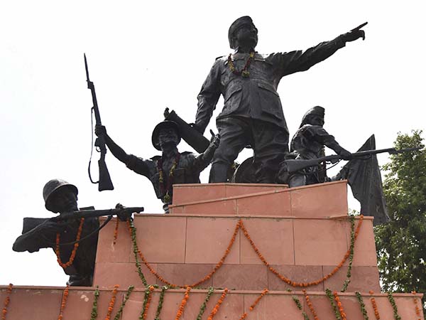 জীবনদর্শন নিয়ে বার্তা