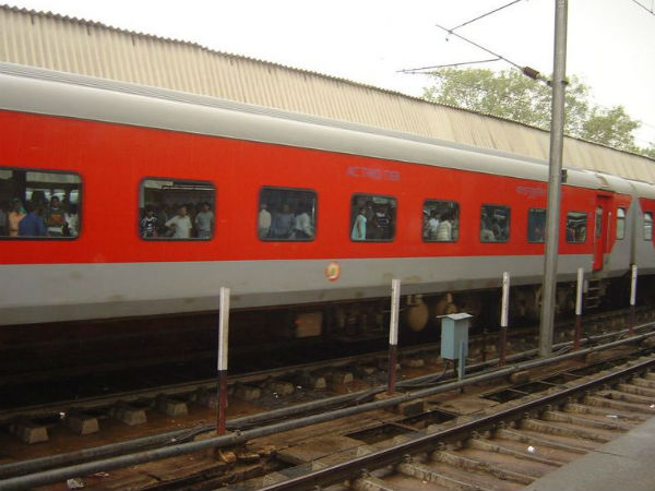 মগ থেকে পাইপ