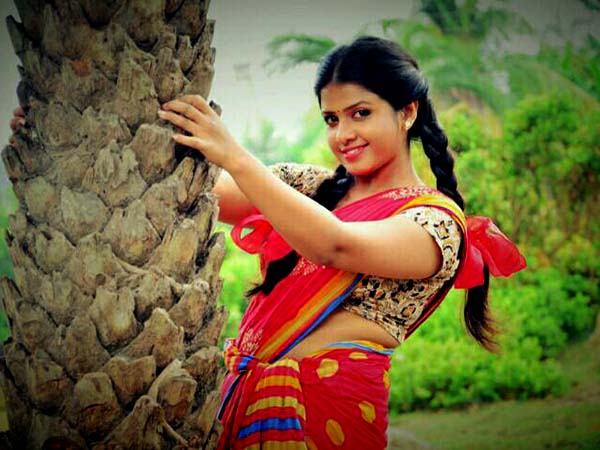 কেন অভিনয়কেই বেছে নিলেন, ..কেন অন্য কিছু নয়?