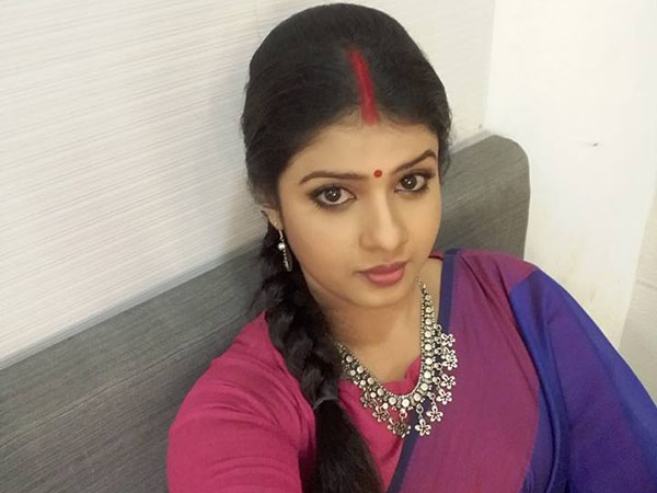 এযুগে যাঁরা আপনার মতোই স্বপ্ন দেখছেন, বা আপনার মতো করে এগোতে চাইছেন, তাঁদের কী বার্তা দেবেন?