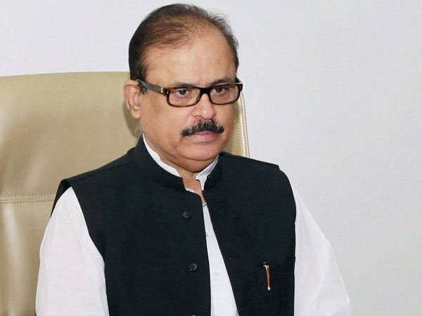 মোদীর বিরোধিতায় কংগ্রেসে