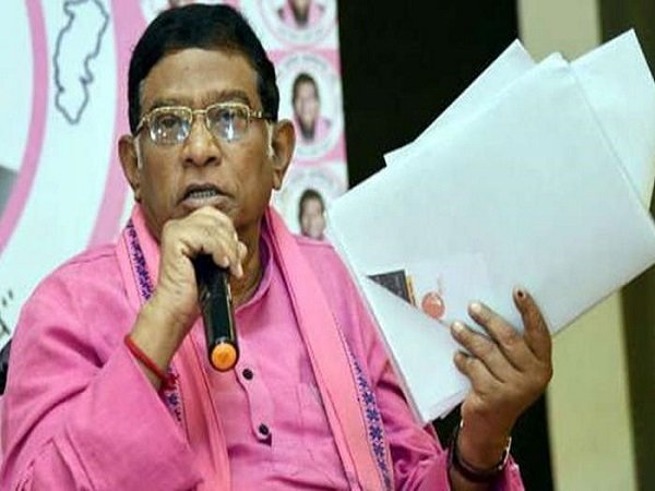 দাঁড়াচ্ছেন না অজিত যোগী