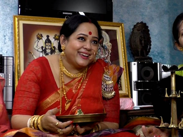 আয়োজনে ব্যস্ত অভিনেত্রী