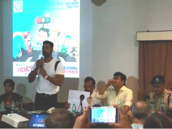 কলকাতা পুলিশ প্রকাশ করল পুজো গাইড ও অ্যাপ কলকাতা পুলিশ প্রকাশ করল পুজো গাইড ও অ্যাপ