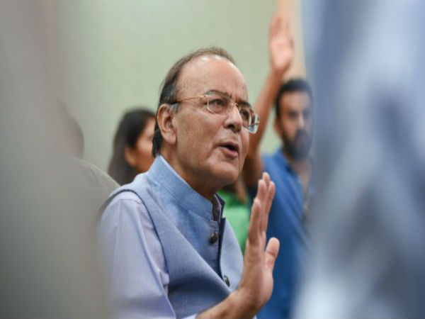 কেন্দ্রের তরফে পেট্রোল-ডিজেলের মূল্যহ্রাস
