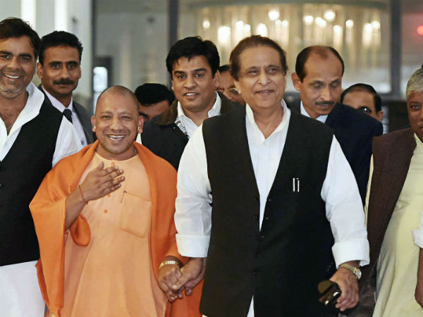 ‘আমি বিজেপির আইটেম গার্ল ‘আমি বিজেপির আইটেম গার্ল