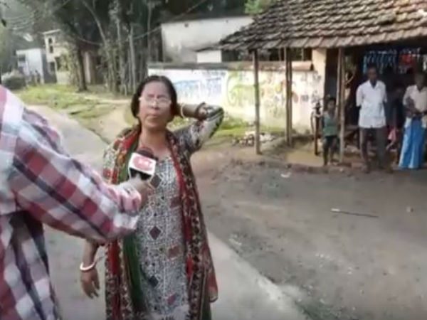 রাজ্যে ফের আক্রান্ত মোদীর দলের মহিলা কর্মী! রাস্তায় ফেলে মার, দেখুন ভিডিও রাজ্যে ফের আক্রান্ত মোদীর দলের মহিলা কর্মী! রাস্তায় ফেলে মার, দেখুন ভিডিও